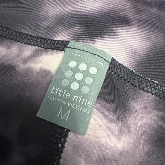 NWT Title Nine Mad Dash 10" Short Napili/Poipu Print Reversible / Medium - Picture 8 of 10